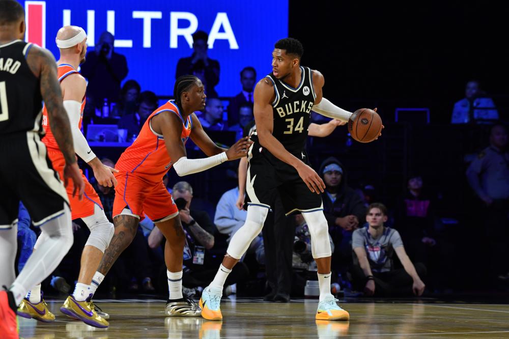 同时强调了 同时强调了